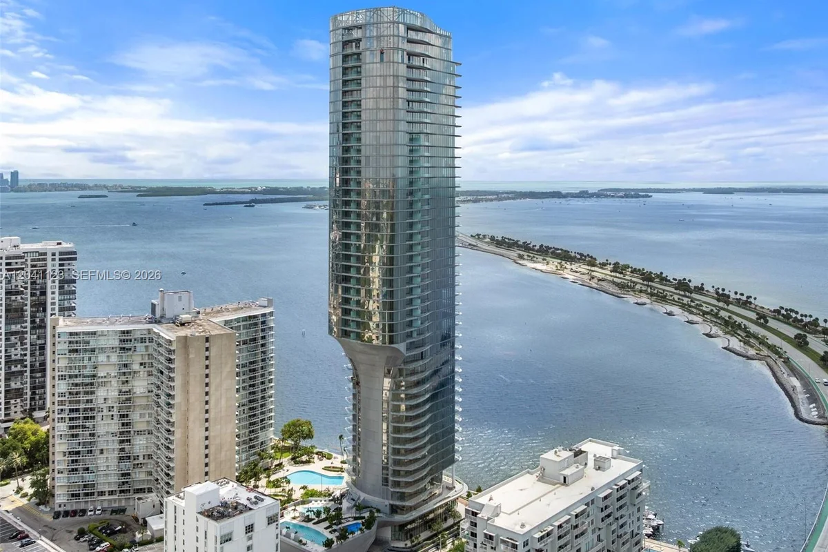 175 SE 25th Rd #502, Miami: photo 1 of 19