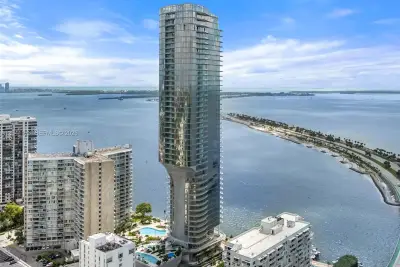 175 SE 25th Rd #502, Miami: photo 1 of 19