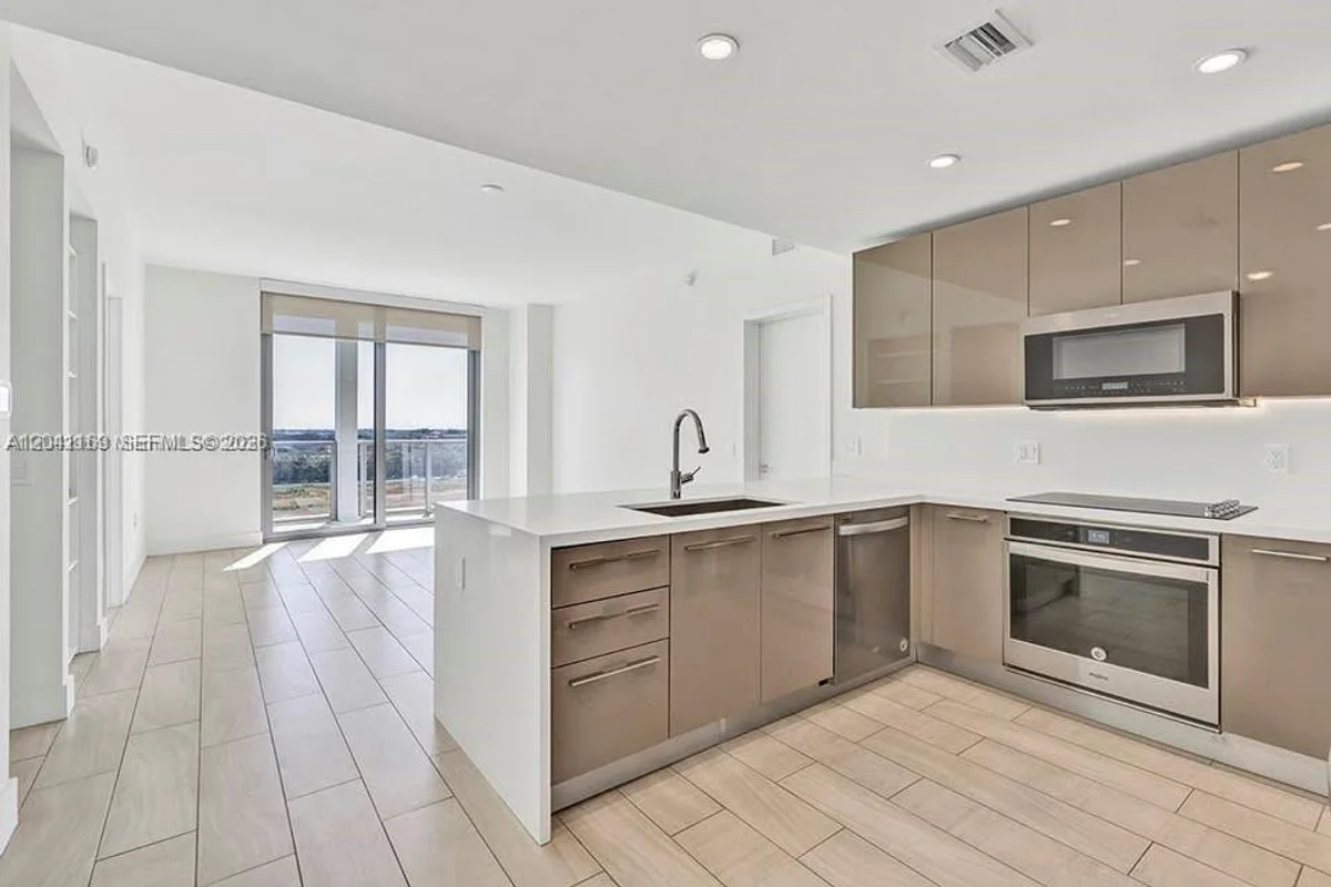 2000 S Metropica Way #907, Sunrise: photo 1 of 25