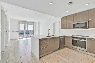 2000 S Metropica Way #907, Sunrise: photo 1 of 25