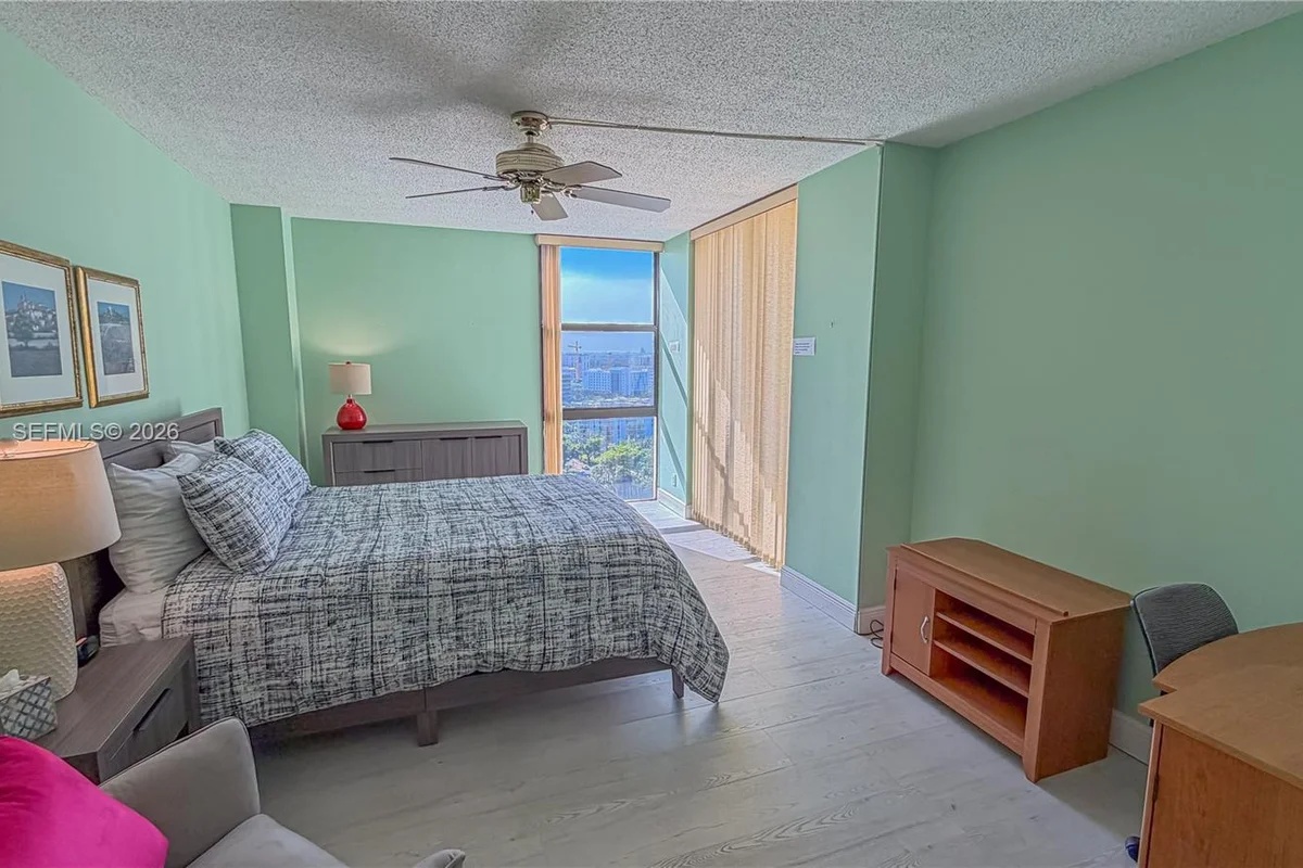 20335 W Country Club Dr #2102, Aventura: photo 1 of 44