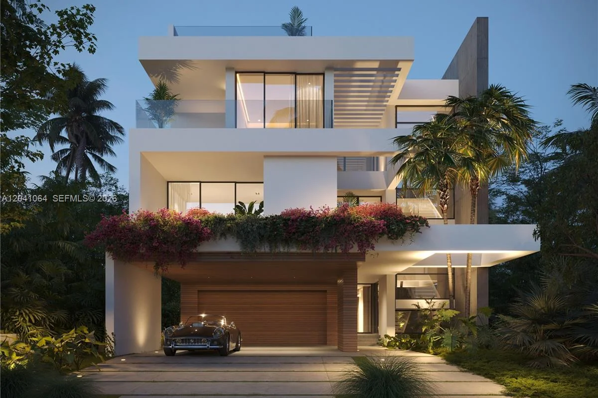 1155 NE 89th St, Miami: photo 1 of 6