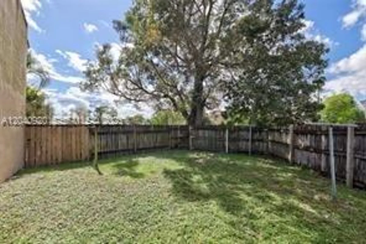 350 Sunshine Dr, Coconut Creek: photo 1 of 4