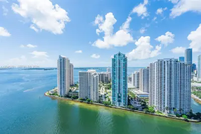 325 S Biscayne Blvd #3821, Miami: photo 1 of 33