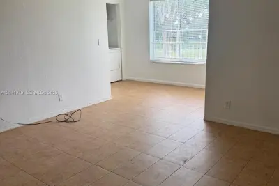 3400 N Pinewalk Dr N #924, Margate: photo 1 of 7