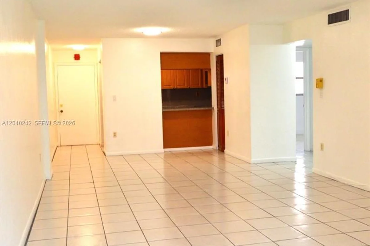 1910 W 56th St #3312, Hialeah: photo 1 of 29