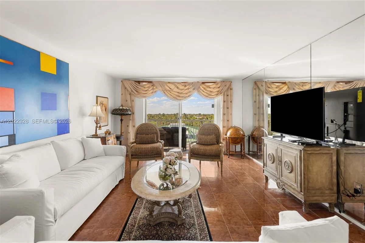210 Sea View Dr #611, Key Biscayne: photo 1 of 27