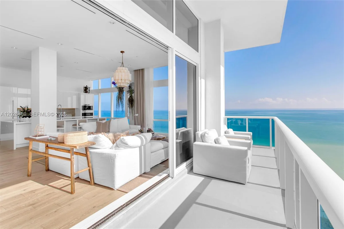 102 24th St #PH-1610, Miami Beach: photo 1 of 16