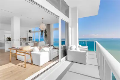 102 24th St #PH-1610, Miami Beach: photo 1 of 16