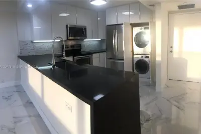 1901 Brickell Ave #B2003, Miami: photo 1 of 30
