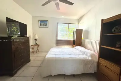 Home in Bay Harbor Islands: photo 1 of 7