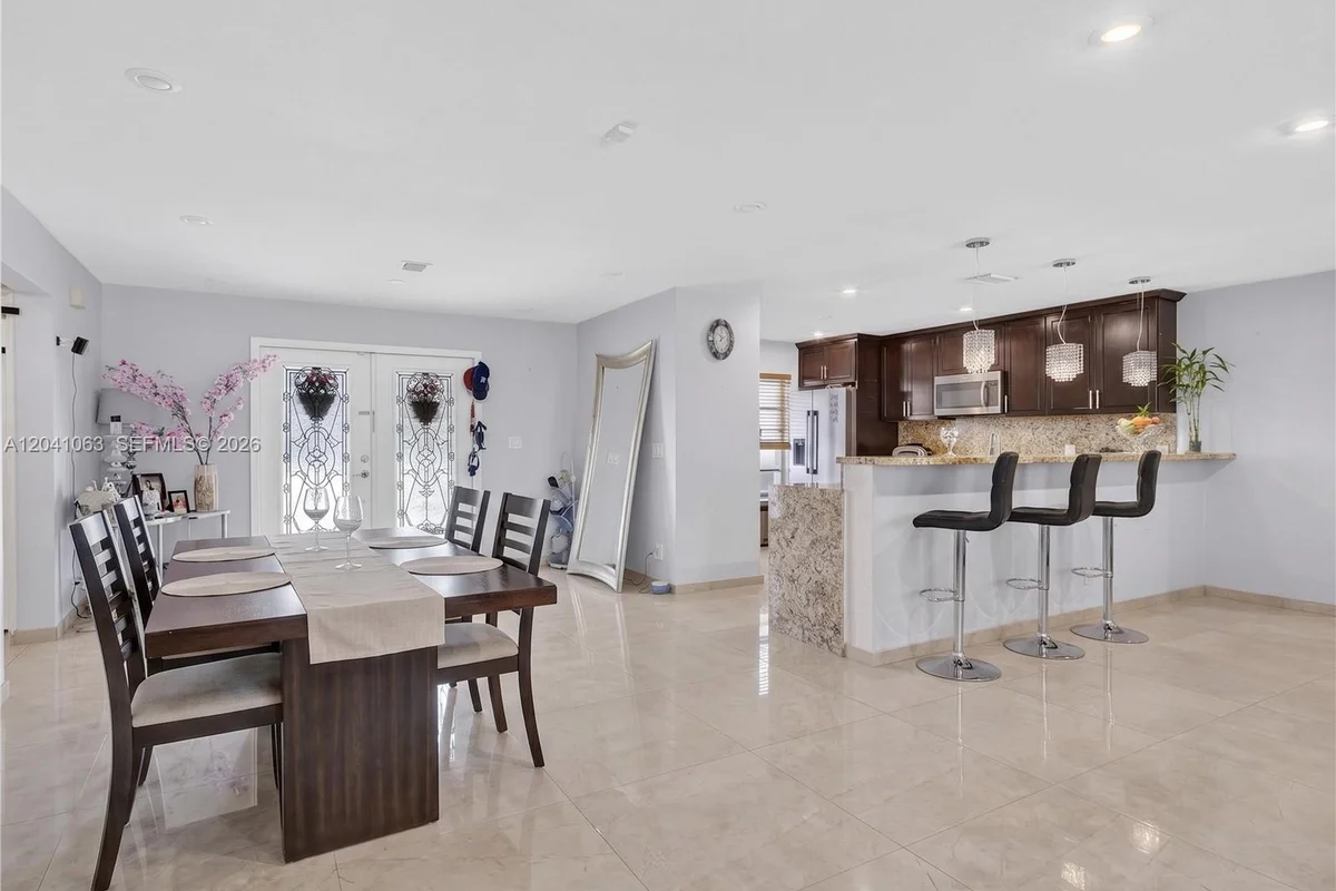16641 Royal Poinciana Dr, Weston: photo 1 of 45