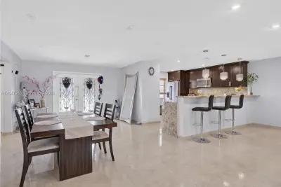 16641 Royal Poinciana Dr, Weston: photo 1 of 45