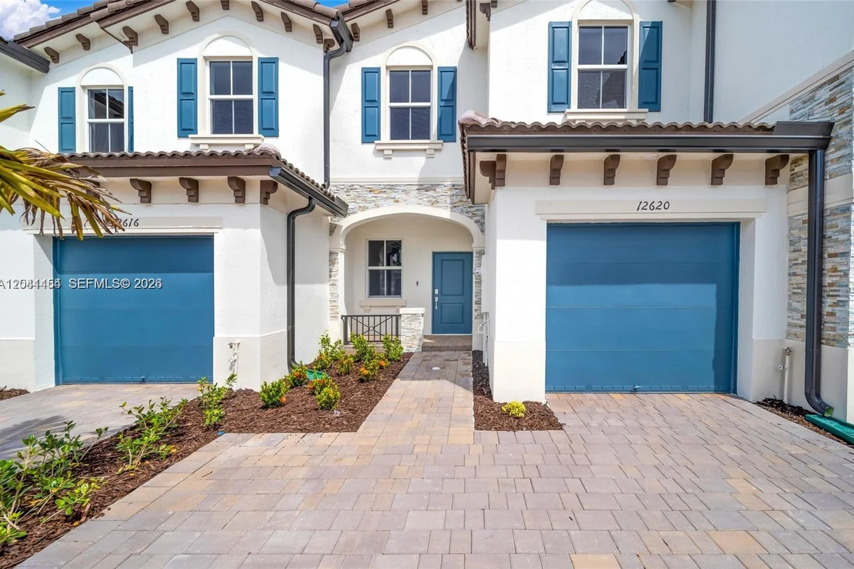 12620 NW 23rd Pl, Miami: photo 1 of 39