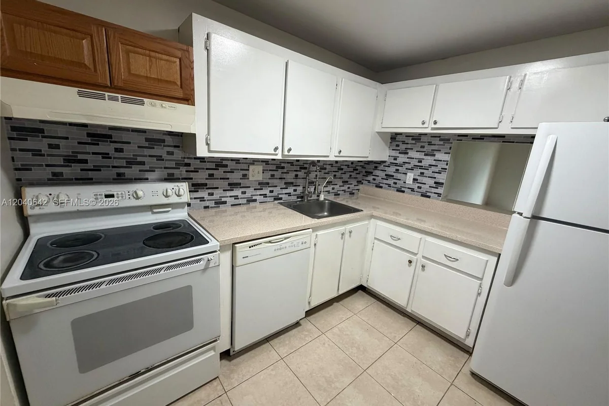 7900 S Colony Cir S #207, Tamarac: photo 1 of 13