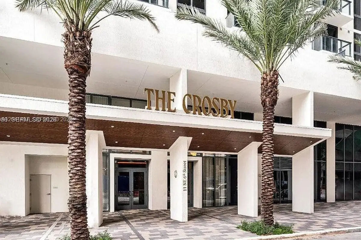 11 NE 6th St #807, Miami: photo 1 of 47