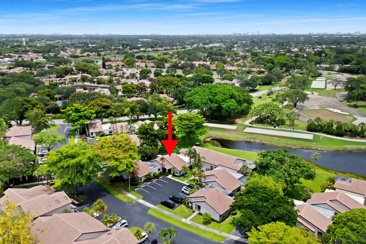 3018 Lakeshore Dr, Deerfield Beach: photo 1 of 36