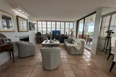 1200 Saint Charles Pl #618, Pembroke Pines: photo 1 of 23