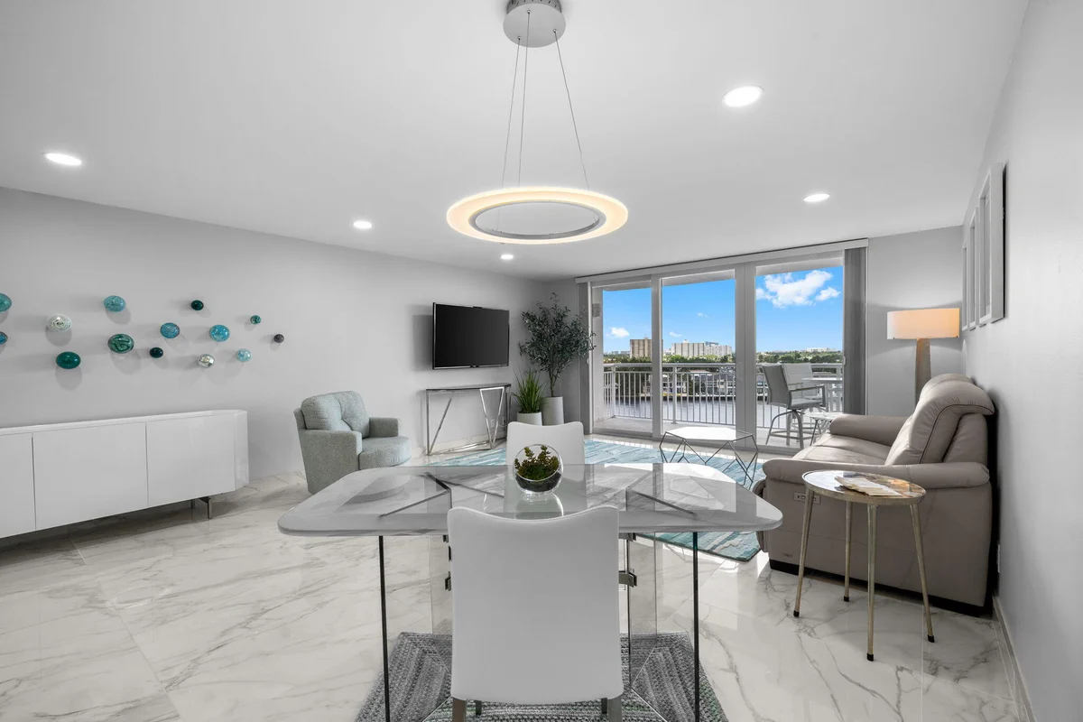 511 Bayshore Dr #910, Fort Lauderdale: photo 1 of 24