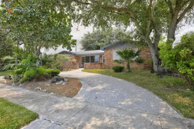 5511 Taylor St, Hollywood: photo 1 of 53