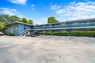 8968 W Sample Rd #101, Coral Springs: photo 1 of 29