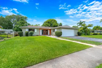 4460 NW 3rd Pl, Plantation: photo 1 of 25