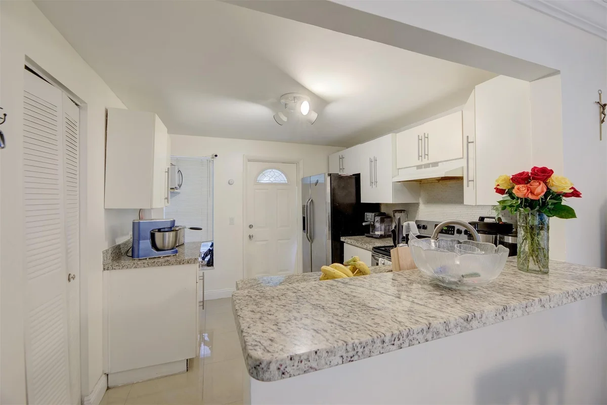 3777 NW 78th Ave #10D, Hollywood: photo 1 of 27