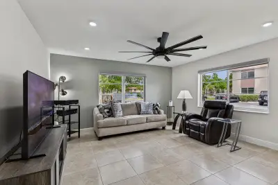9 NE 19th Ct #C112, Wilton Manors: photo 1 of 33