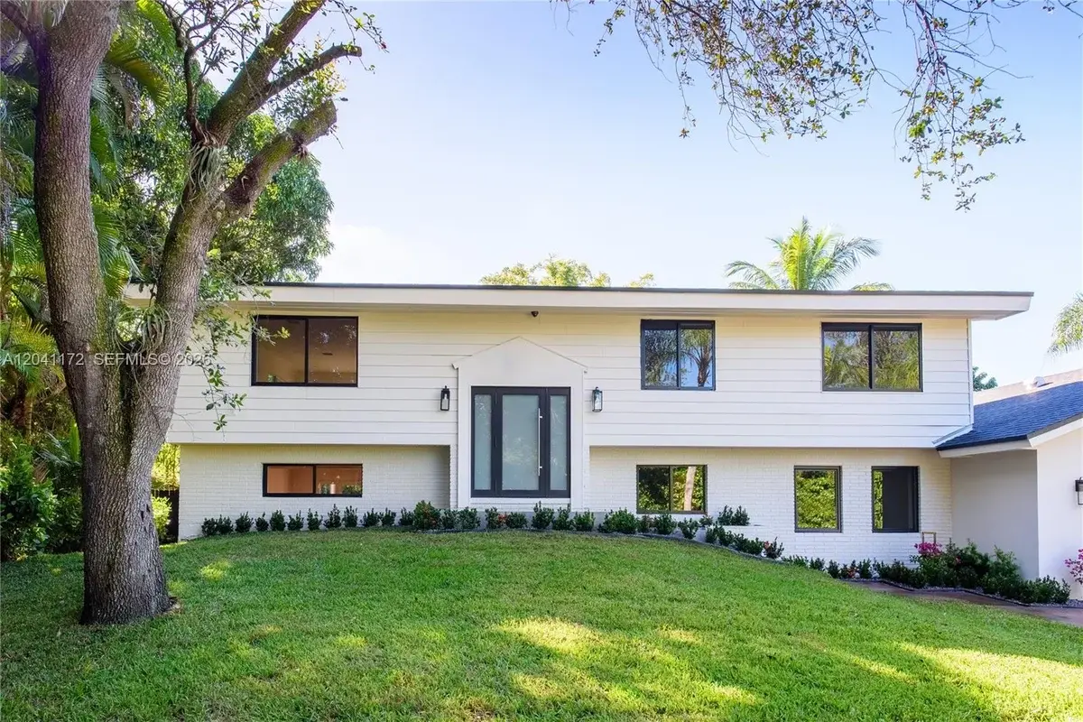 6250 SW 48th St, Miami: photo 1 of 15