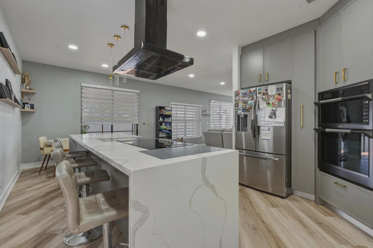 310 NW 207th Way, Pembroke Pines: photo 1 of 31