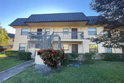 143 NW 93rd Ave #202, Pembroke Pines: photo 1 of 6