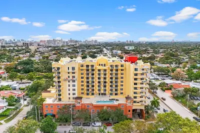 215 SW 42nd Ave #810, Miami: photo 1 of 19