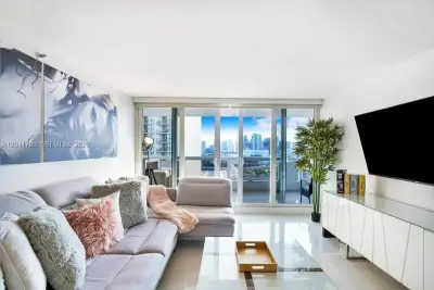 1717 N Bayshore Dr #A-2056, Miami: photo 1 of 25