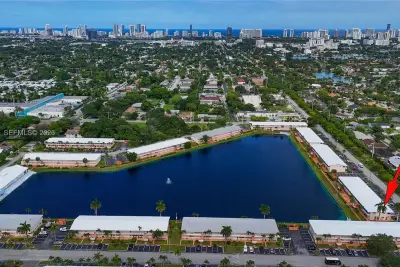 1050 SW 11th St #20L, Hallandale Beach: photo 1 of 36