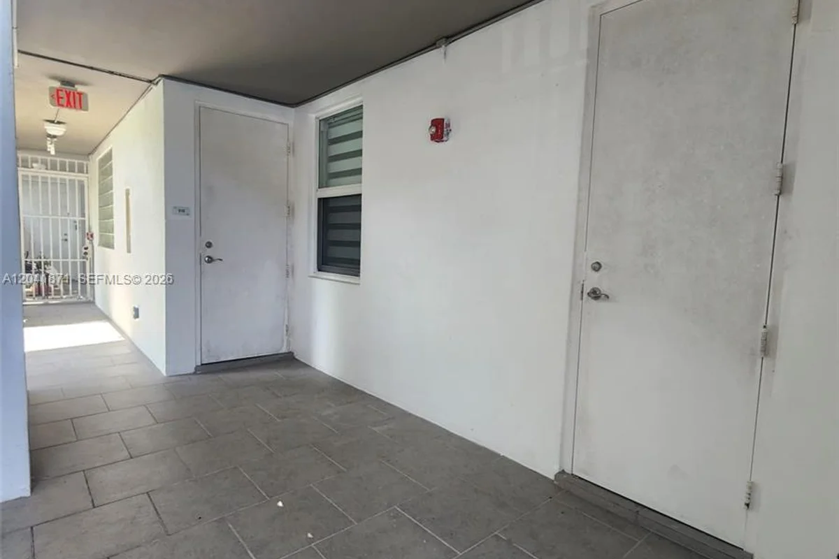1080 99th St #212, Bay Harbor Islands: photo 1 of 19