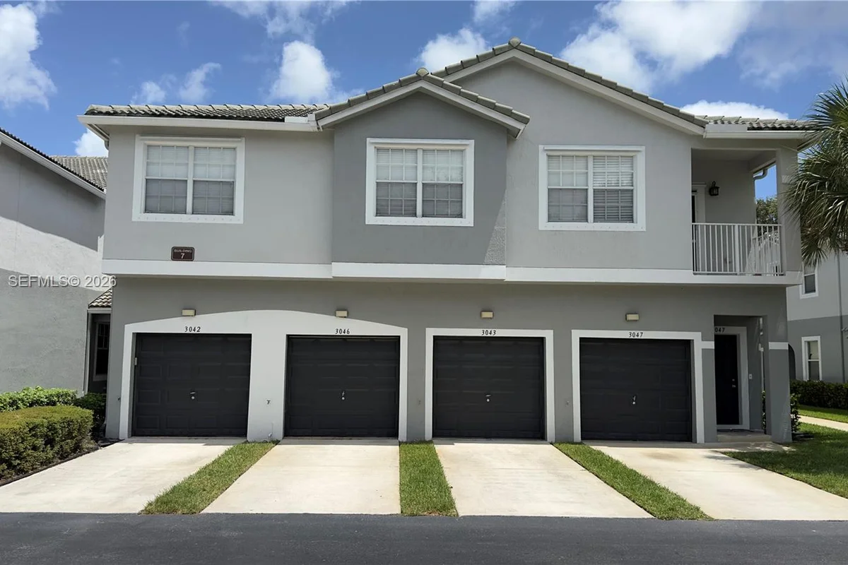 3042 Grandiflora Dr, Greenacres: photo 1 of 33