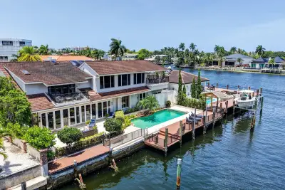 3110 NE 47th St, Fort Lauderdale: photo 1 of 61