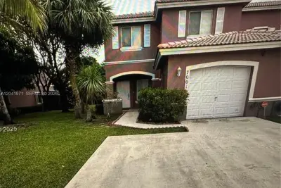 7001 SW 164th Ct, Miami: photo 1 of 11