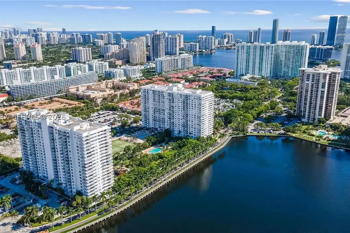 2801 NE 183rd St #1016W, Aventura: photo 1 of 14