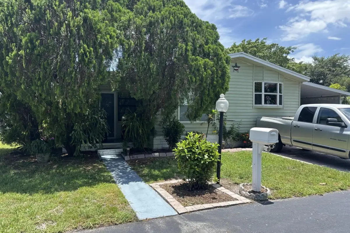 4520 NW 68th Pl, Coconut Creek: photo 1 of 44