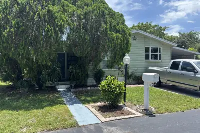 4520 NW 68th Pl, Coconut Creek: photo 1 of 44