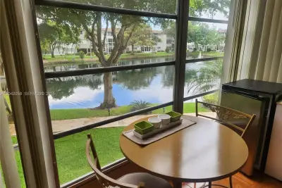 5001 NW 34th St #205, Lauderdale Lakes: photo 1 of 29