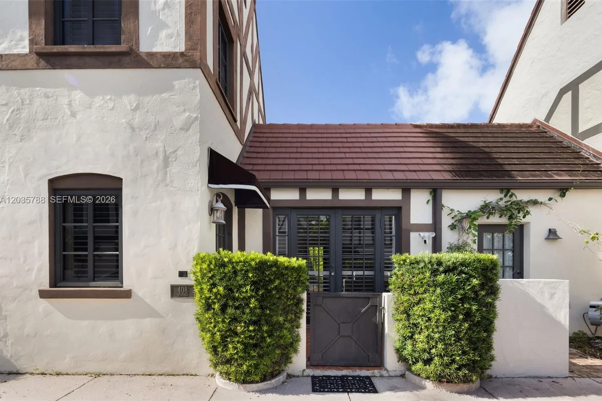 408 Viscaya Ave, Coral Gables: photo 1 of 25