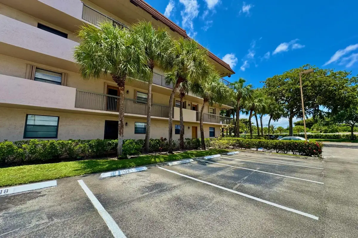 4930 E Sabal Palm Blvd #107, Tamarac: photo 1 of 24