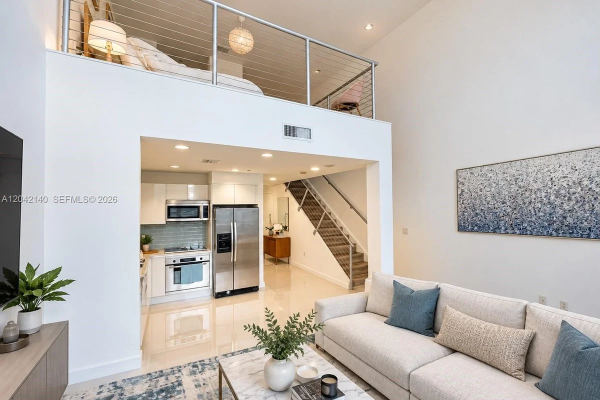 1050 Brickell Ave #416, Miami: photo 1 of 5