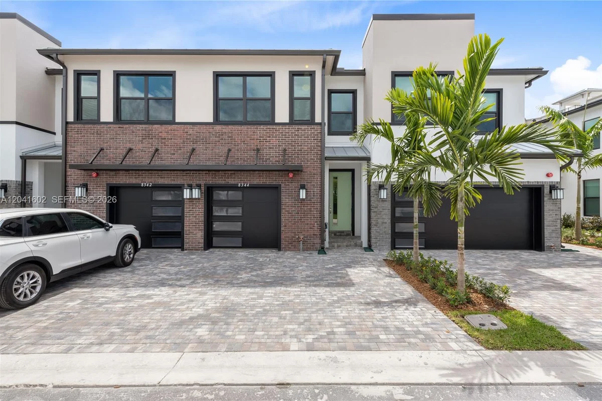 8344 NW 7th Ct, Plantation: photo 1 of 30