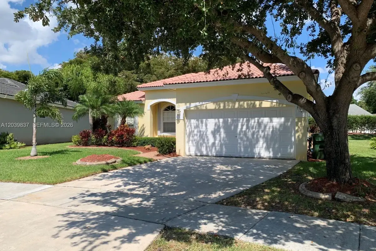 440 SE 23rd Ln, Homestead: photo 1 of 16