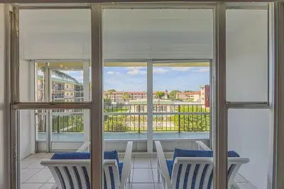 808 SE 7th St #305, Deerfield Beach: photo 1 of 25