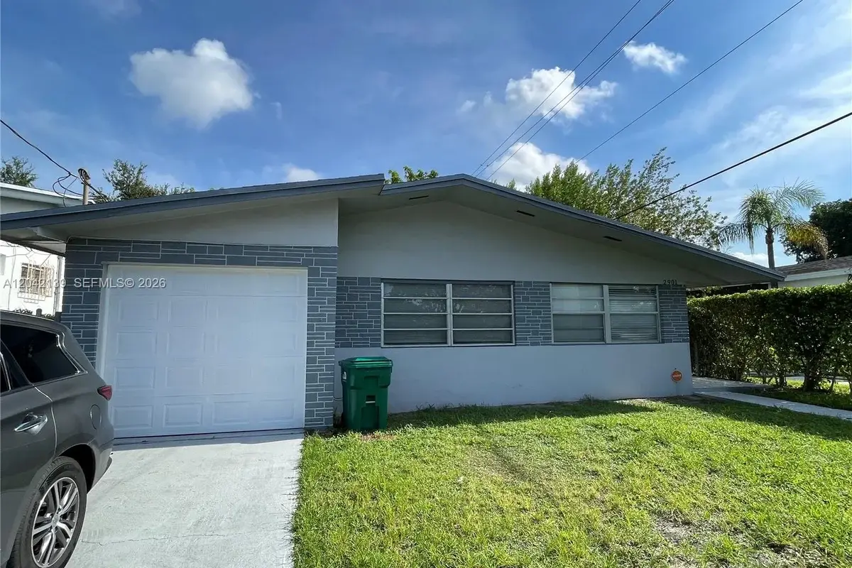 2901 NW 50th St, Miami: photo 1 of 14