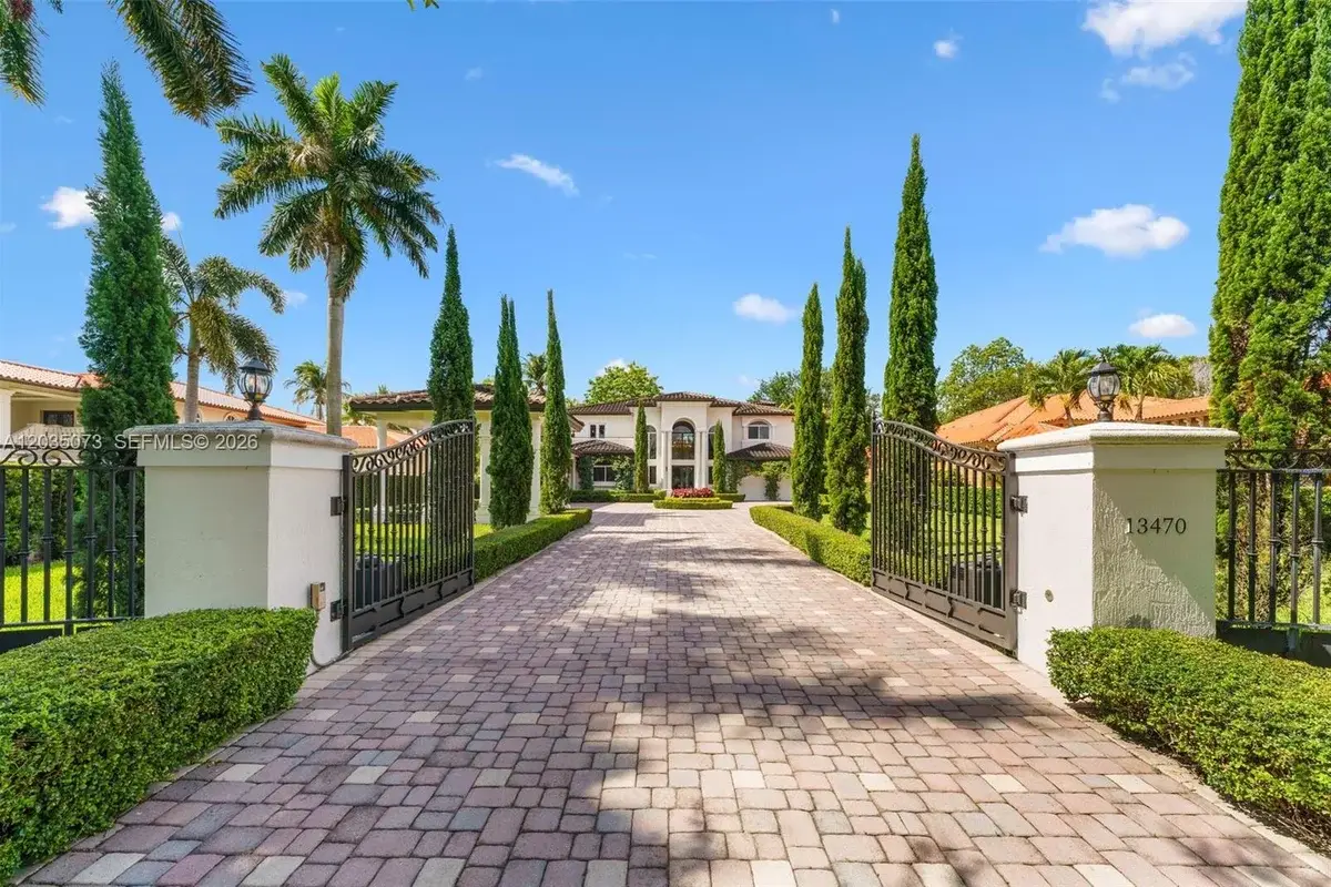 13470 SW 32nd St, Miami: photo 1 of 60